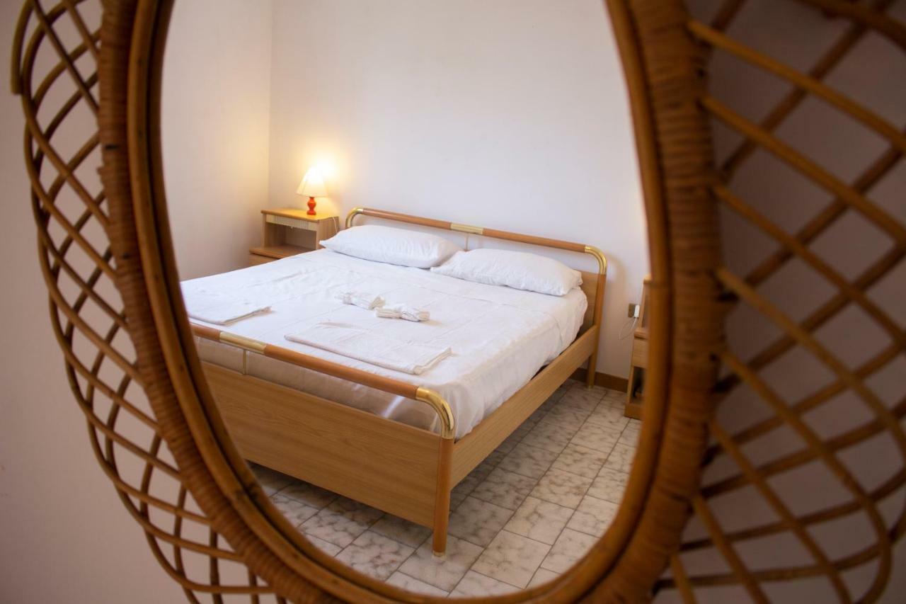 Casa Gelso Apartment ปุนตาปรอสชุตโต ภายนอก รูปภาพ